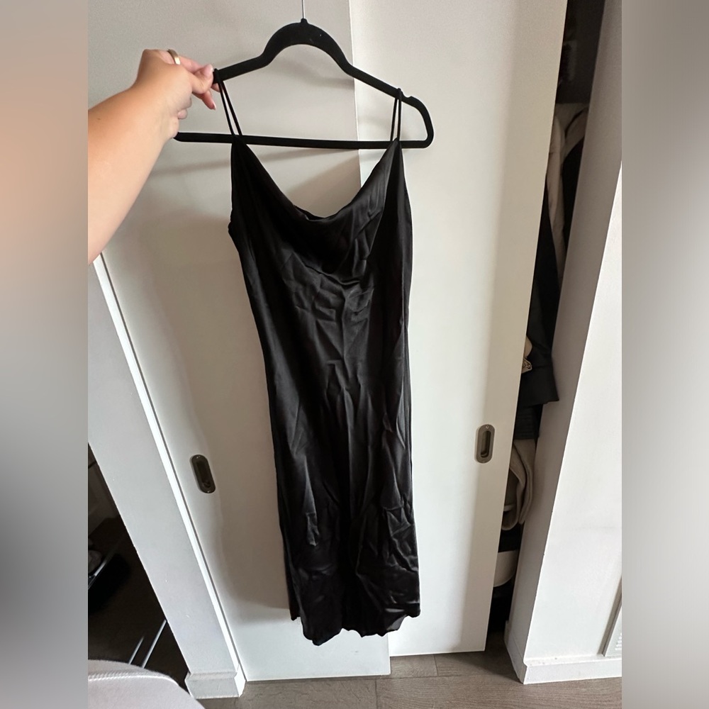 Elegant Black Midi Dress